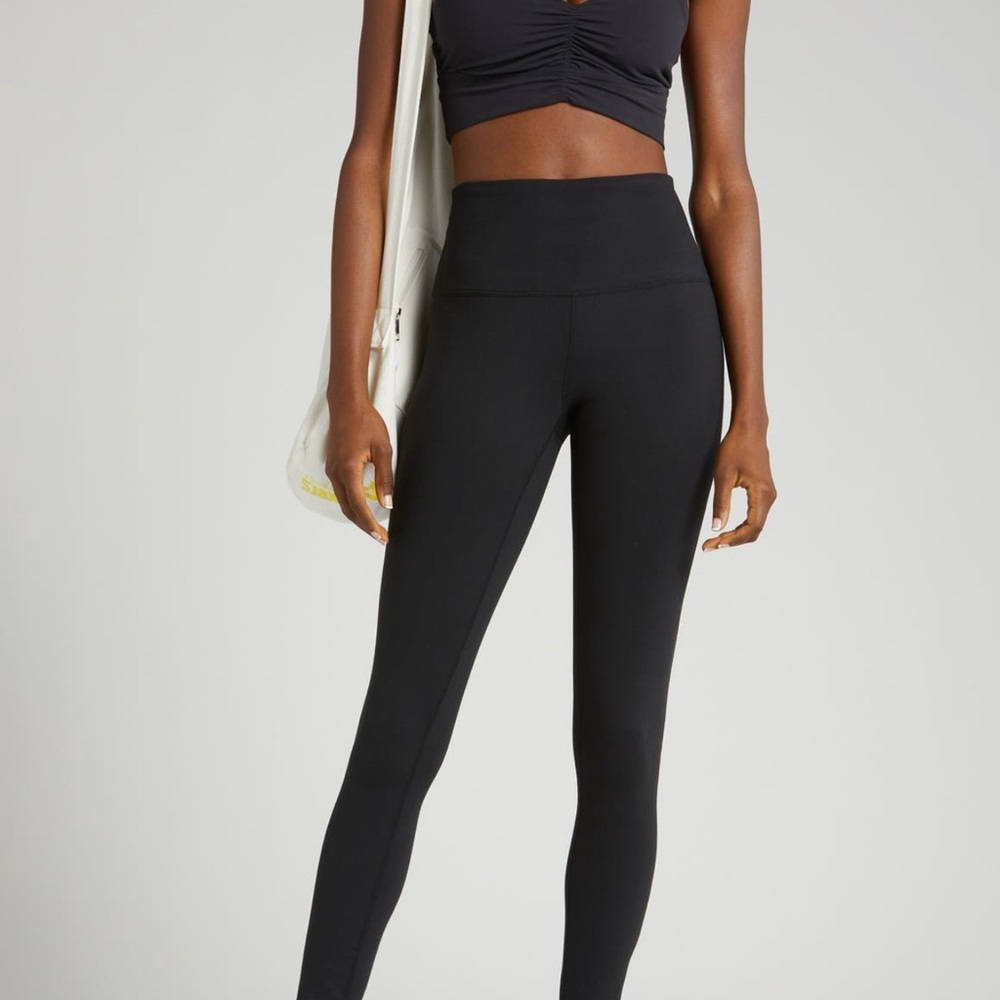 NWT Zella Live-In High Waisted Leggings Size Small in BLK